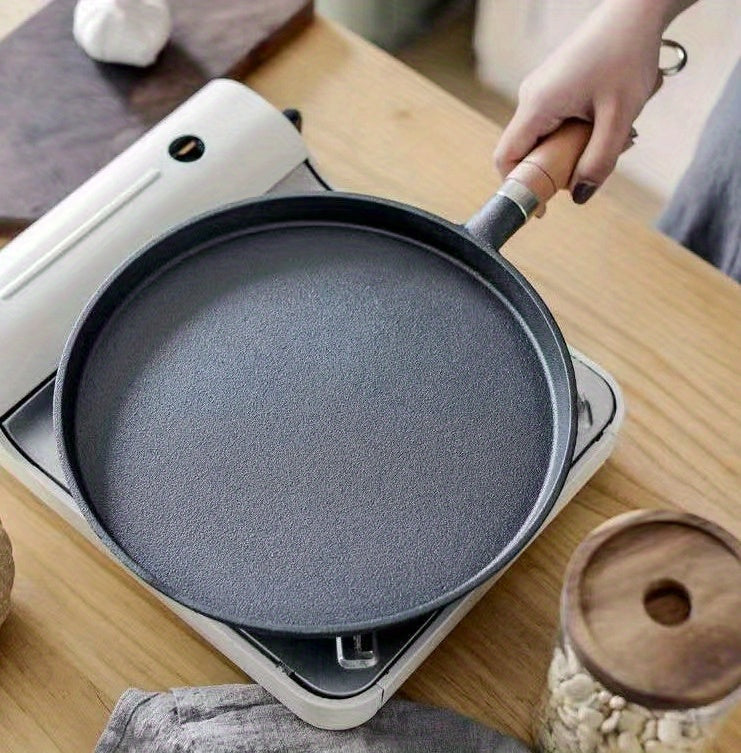 1pc 10.24inch Cast Iron Frying Pan With Wodden Handle Nonstick Omelet Pan Kitchen Cooking Skillet Pancake Crepe Maker Flat Pan Griddle Breakfast Omelet Baking Pans