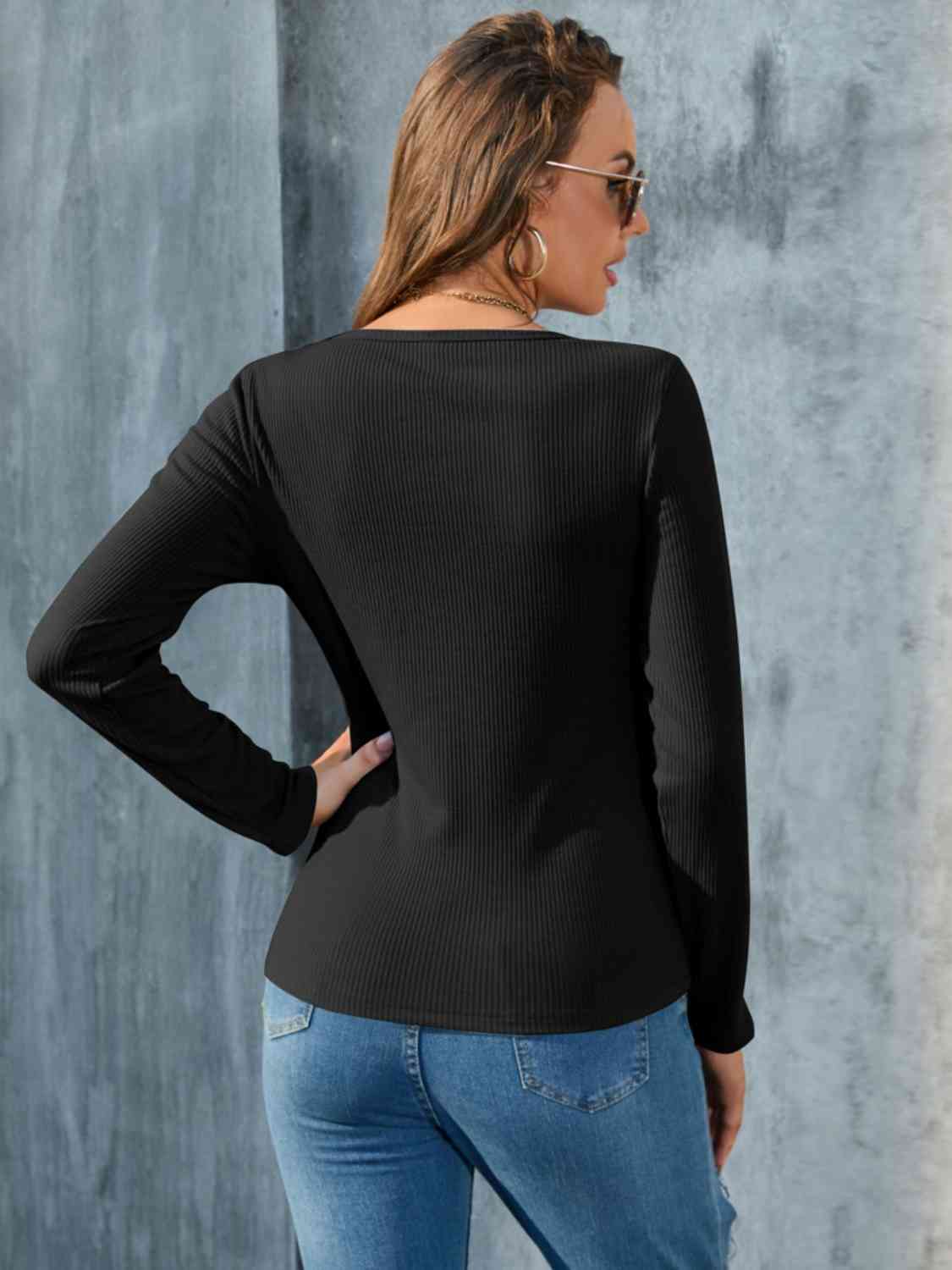 swvws Buttoned Round Neck Long Sleeve T-Shirt