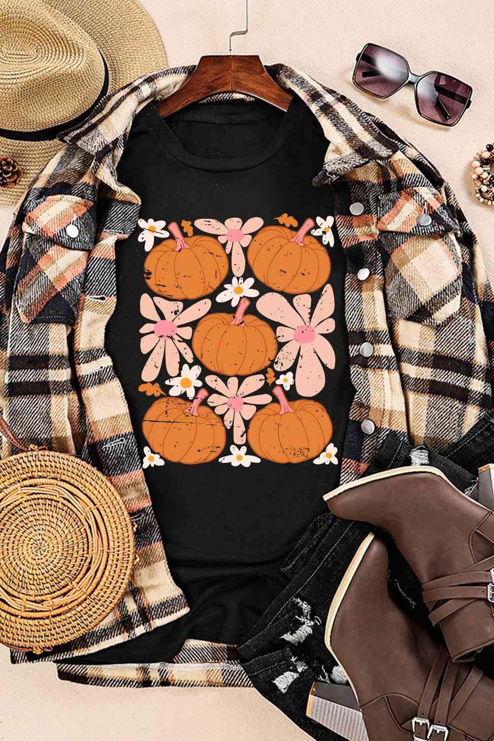 swvws Round Neck Short Sleeve Pumpkin Graphic T-Shirt