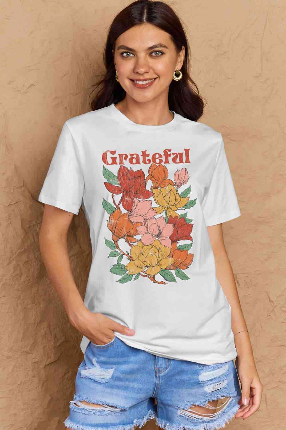 swvws Simply Love Full Size GRATEFUL Flower Graphic Cotton T-Shirt