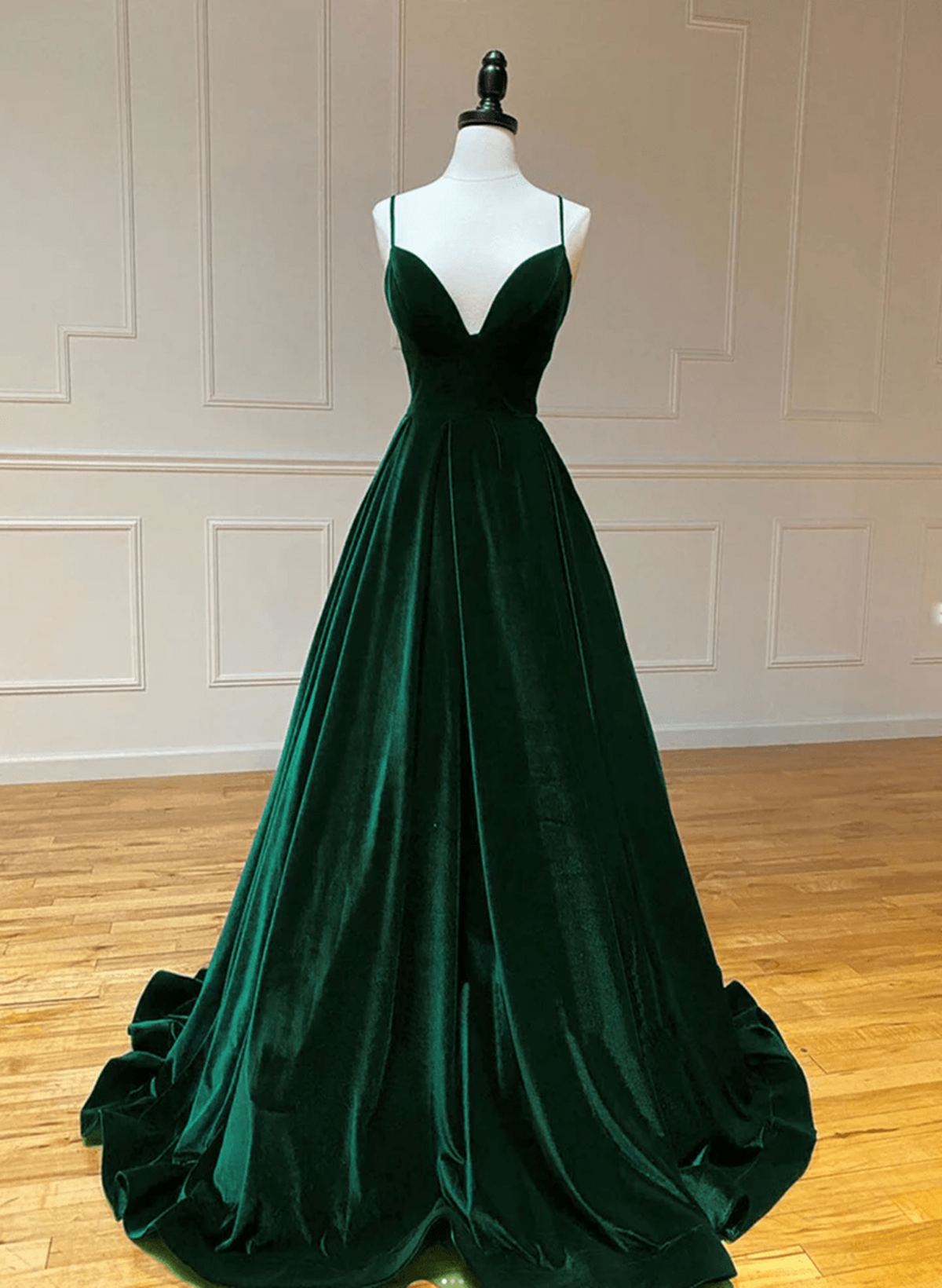 Tmallworld Green V-neckline Straps Lace-up A-line Prom Dress, Green Velvet Long Prom Dress