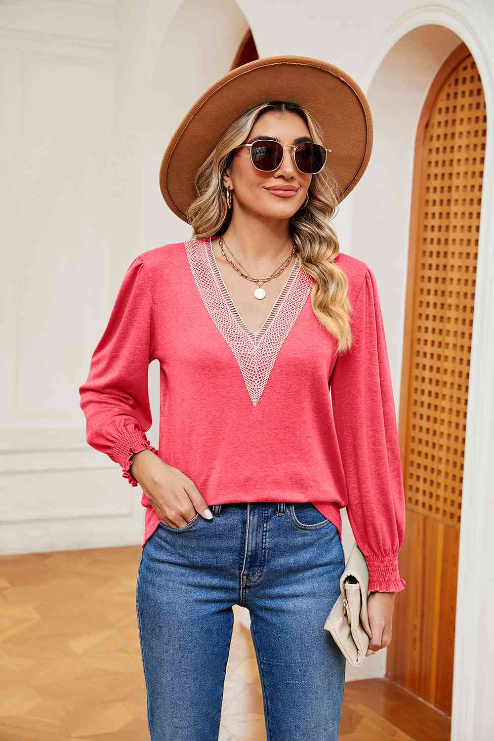 swvws Contrast V-Neck Long Sleeve Top