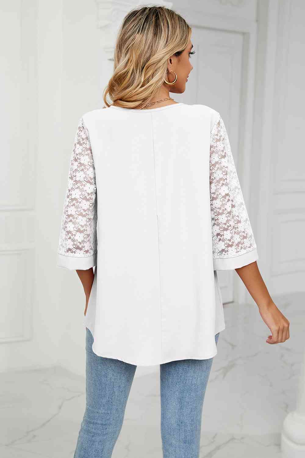 swvws V-Neck Three-Quarter Sleeve Top