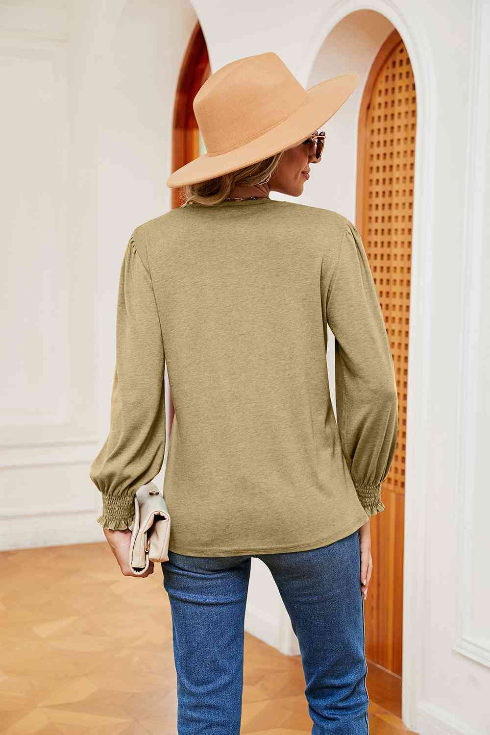 swvws Contrast V-Neck Long Sleeve Top