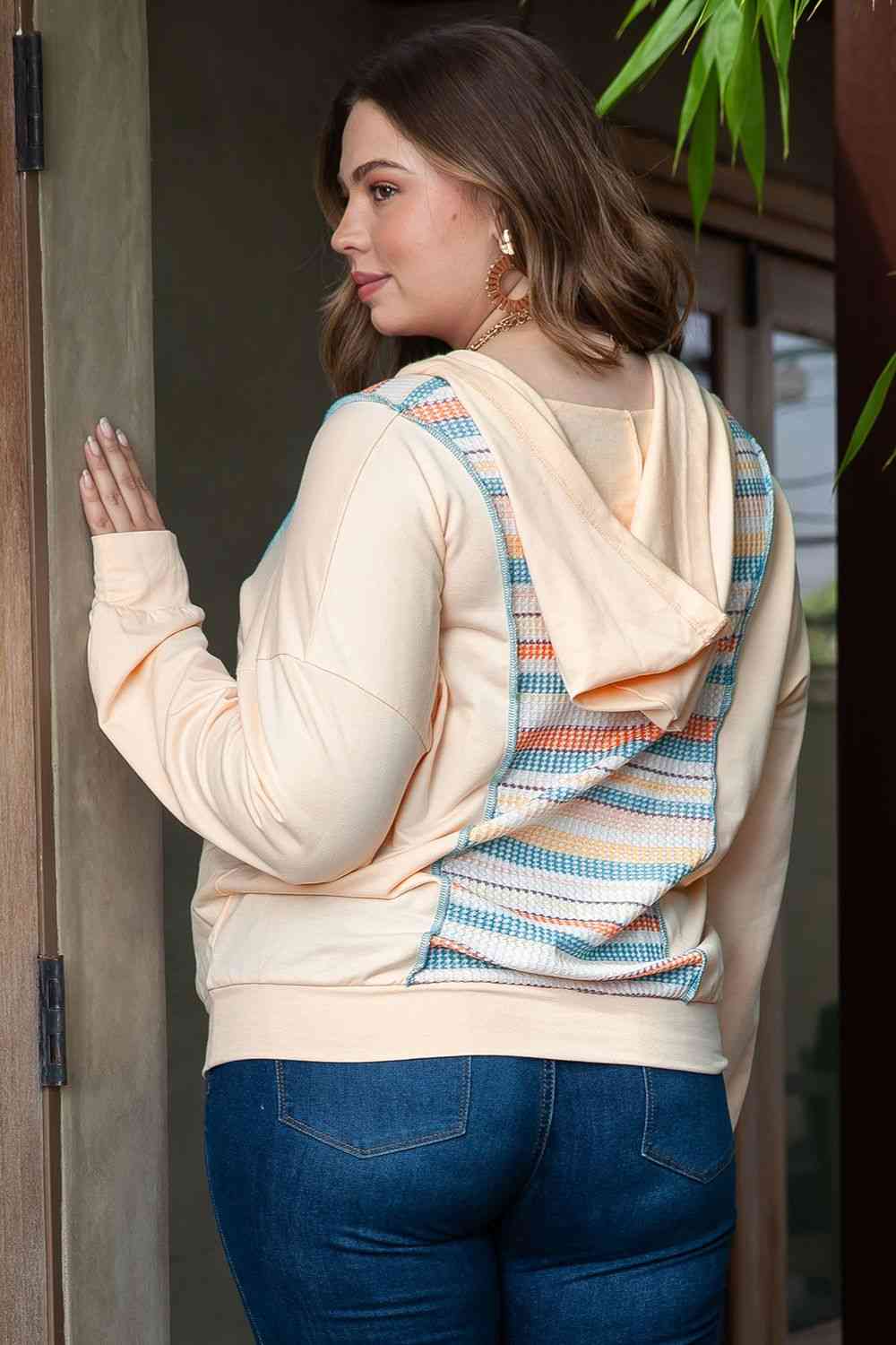 swvws Plus Size Hoodie with Front Pocket