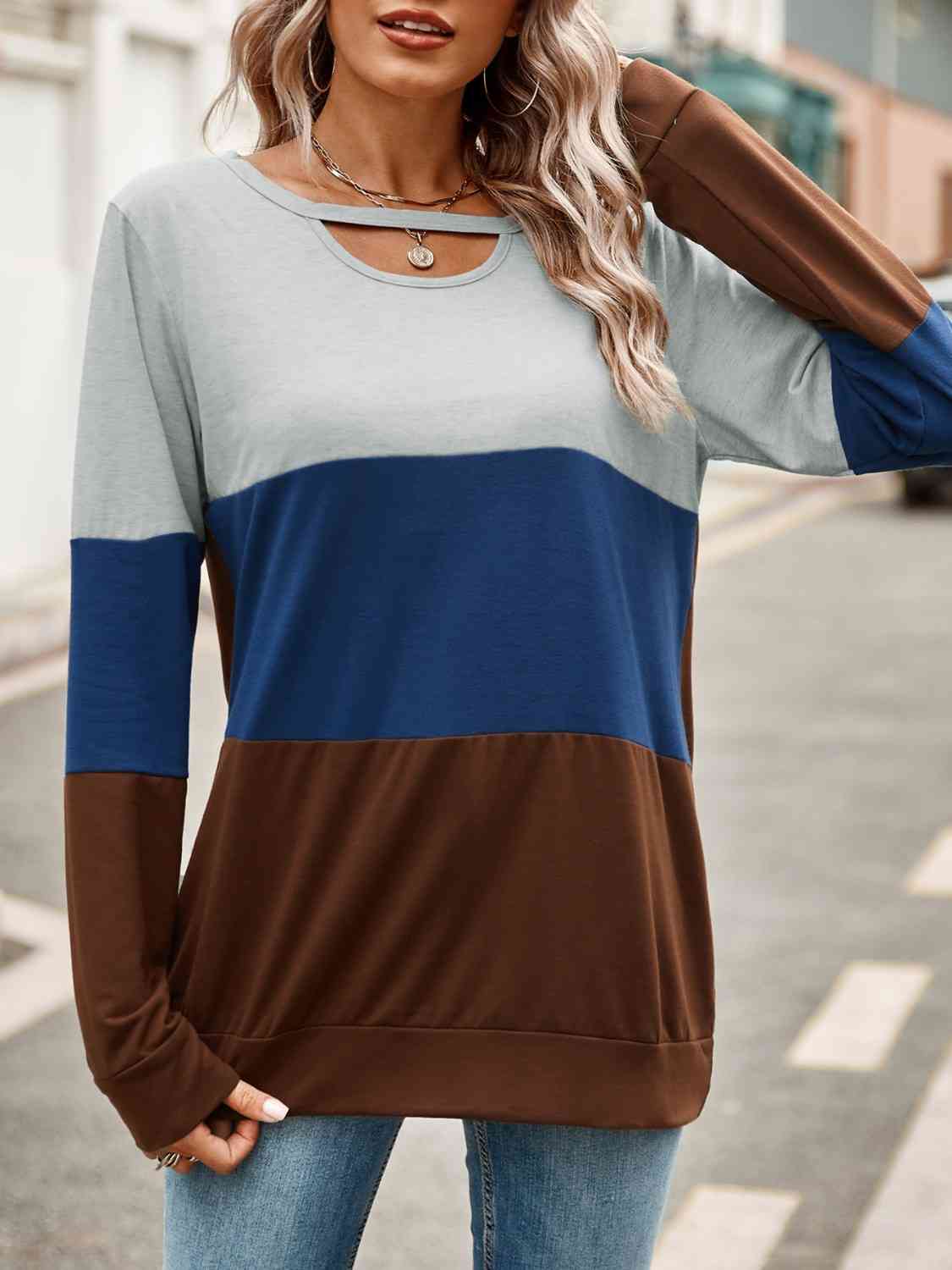 swvws Color Block Cutout Round Neck Long Sleeve T-Shirt