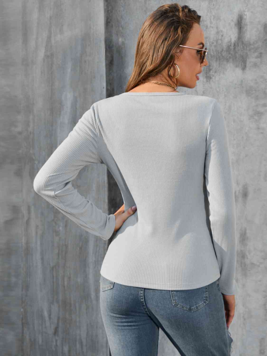 swvws Buttoned Round Neck Long Sleeve T-Shirt