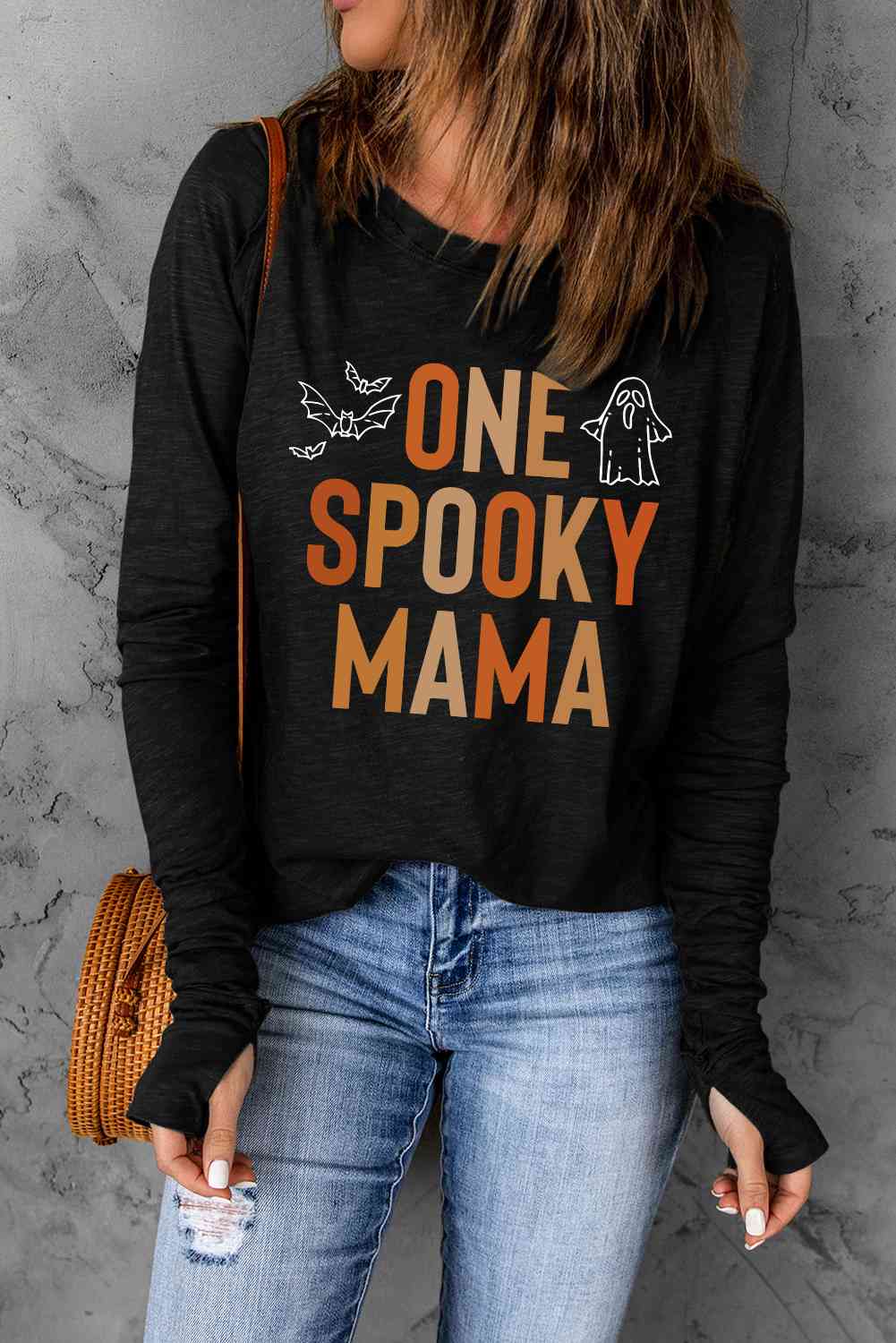 swvws Round Neck Long Sleeve ONE SPOOKY MAMA Graphic T-Shirt