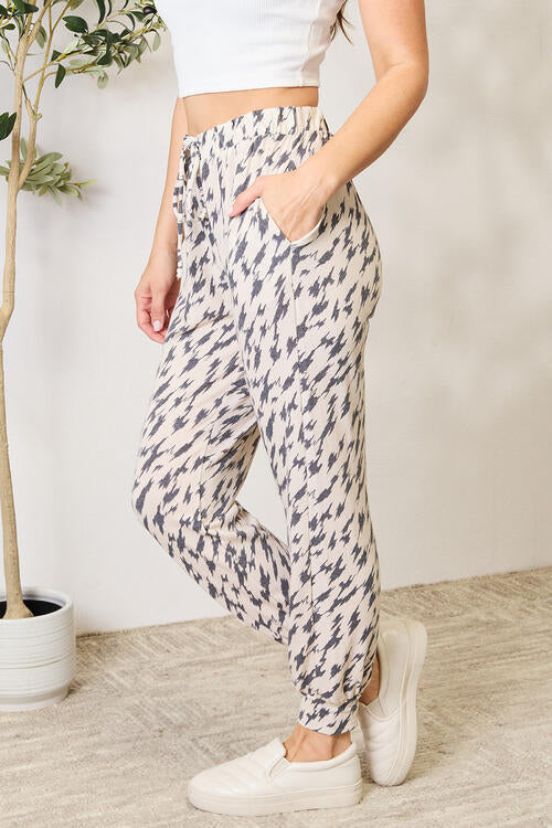 swvws Heimish Full Size Printed Drawstring Pants