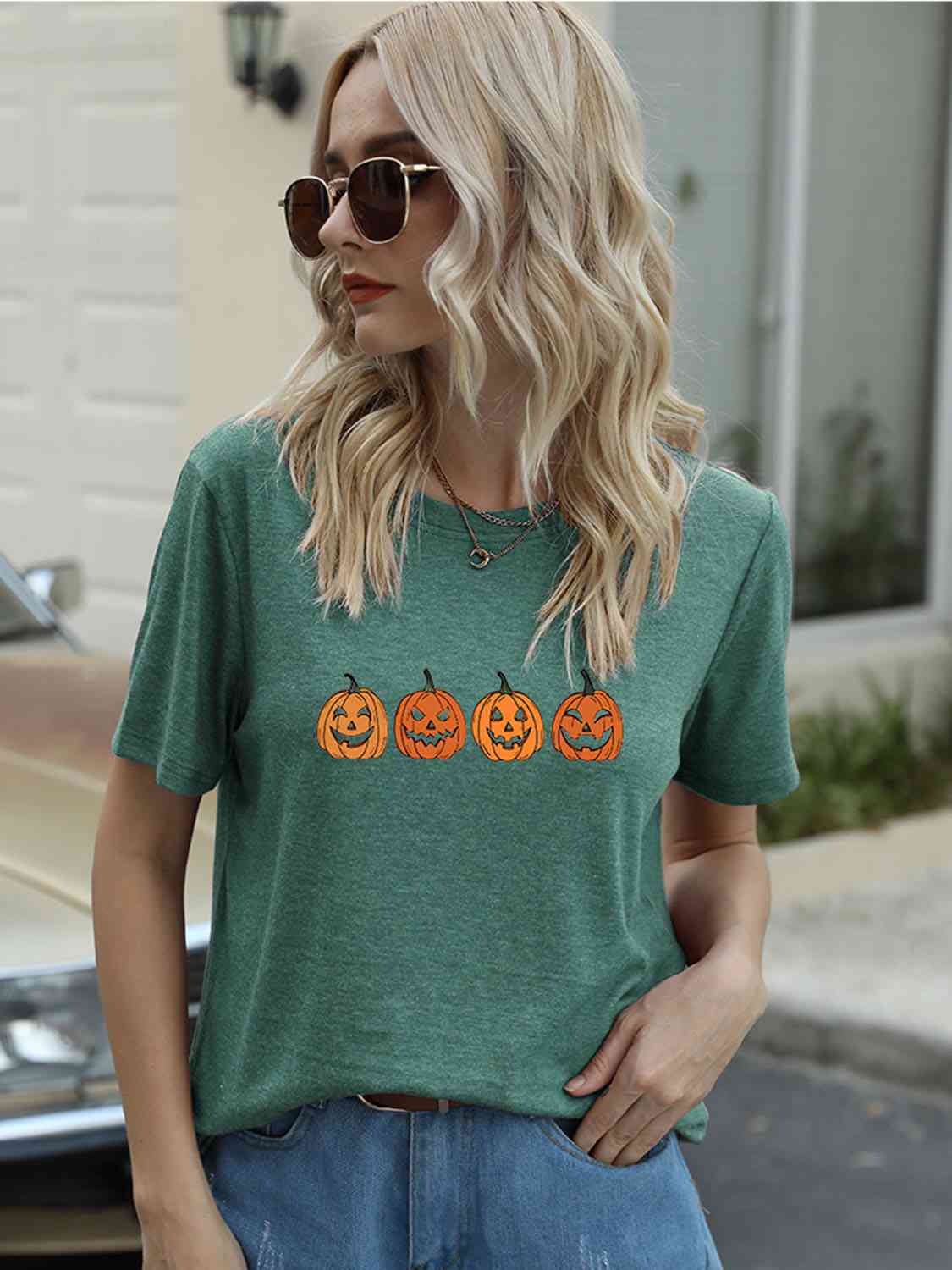 swvws Full Size Round Neck Short Sleeve Jack-O'-Lantern Graphic T-Shirt