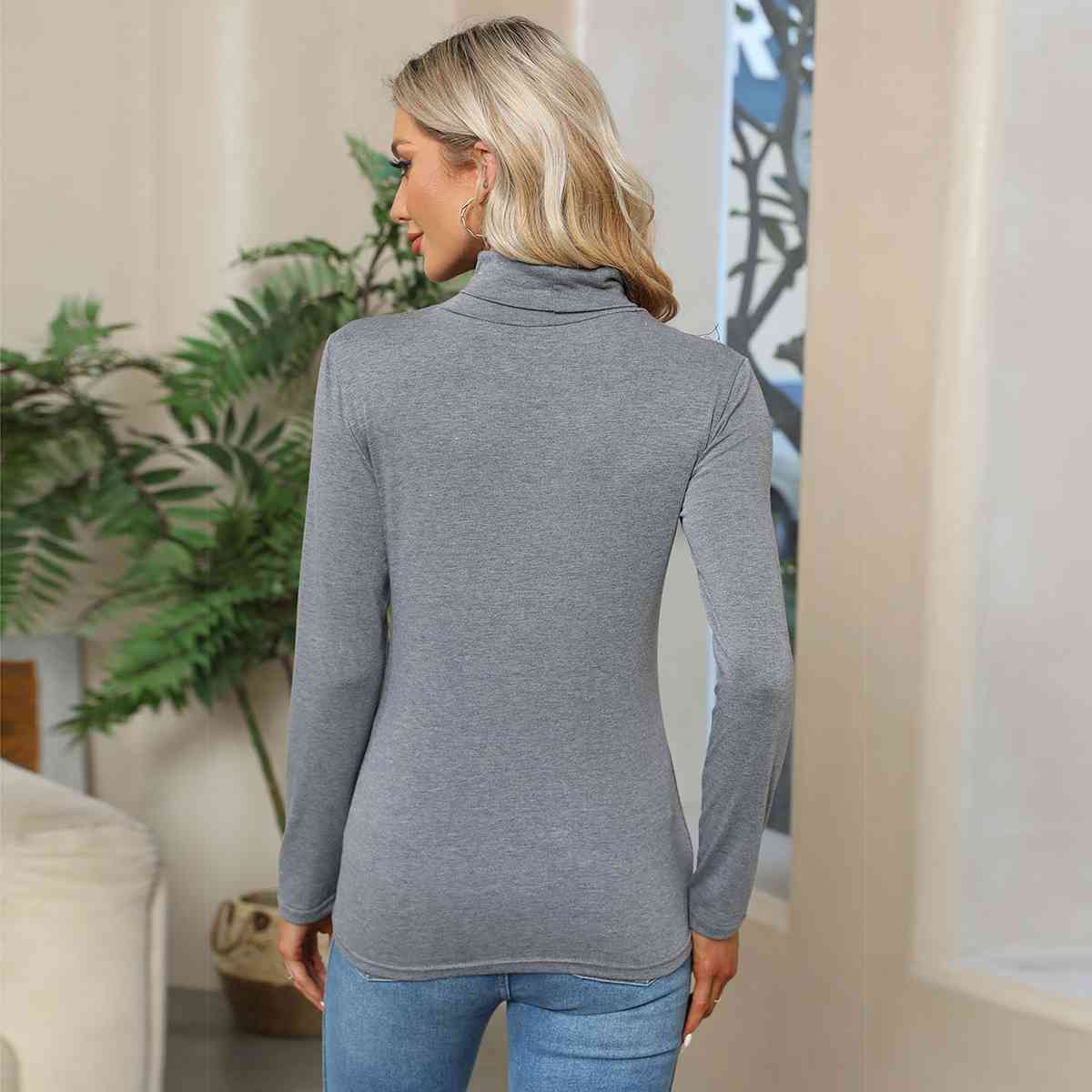 swvws Turtleneck Long Sleeve T-Shirt