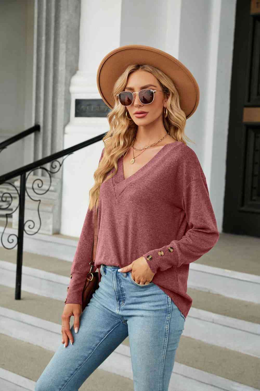 swvws V-Neck Long Sleeve T-Shirt