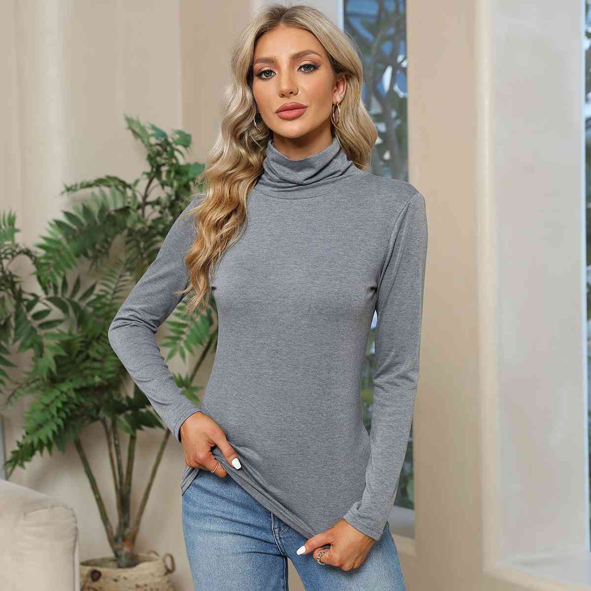 swvws Turtleneck Long Sleeve T-Shirt