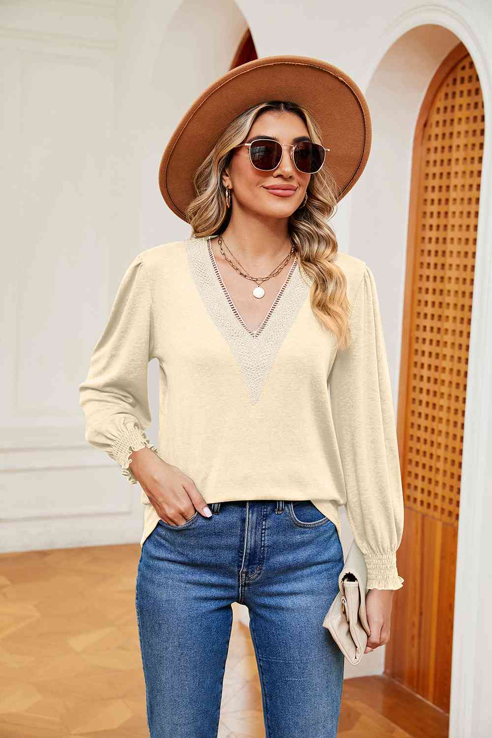 swvws Contrast V-Neck Long Sleeve Top