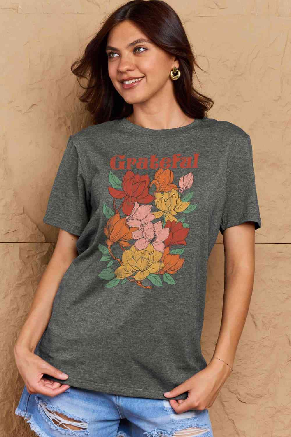 swvws Simply Love Full Size GRATEFUL Flower Graphic Cotton T-Shirt