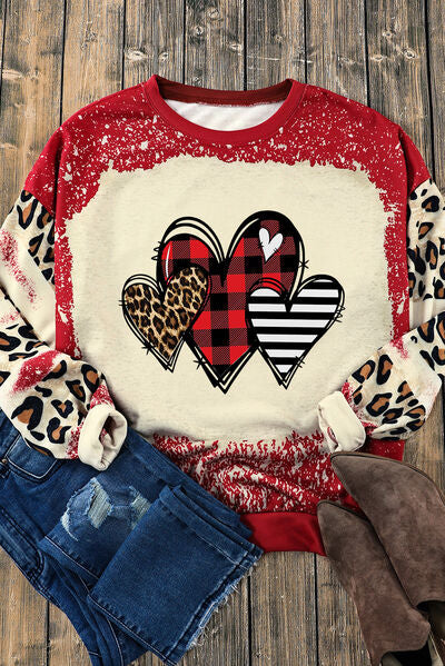 swvws Heart Leopard Round Neck Sweatshirt