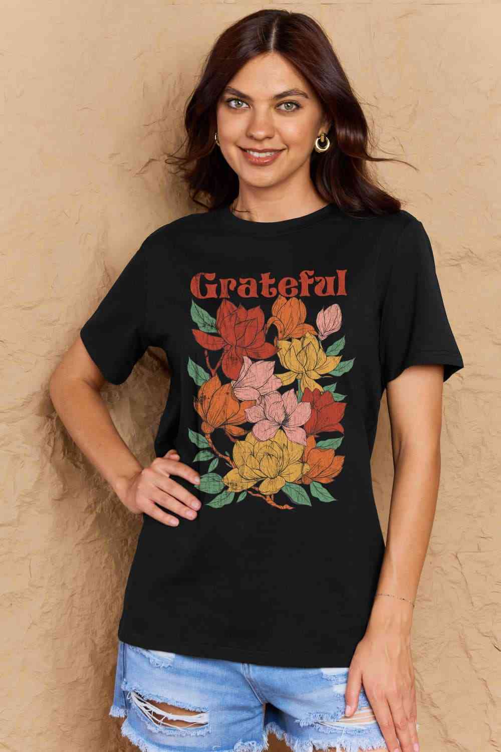 swvws Simply Love Full Size GRATEFUL Flower Graphic Cotton T-Shirt