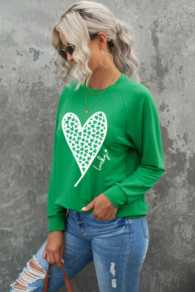 swvws Heart Graphic Round Neck Sweatshirt