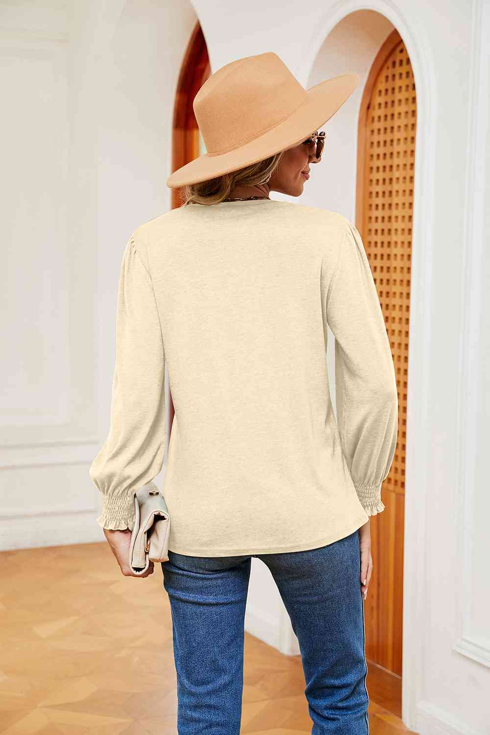 swvws Contrast V-Neck Long Sleeve Top