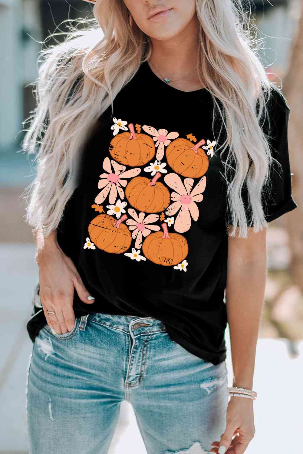 swvws Round Neck Short Sleeve Pumpkin Graphic T-Shirt