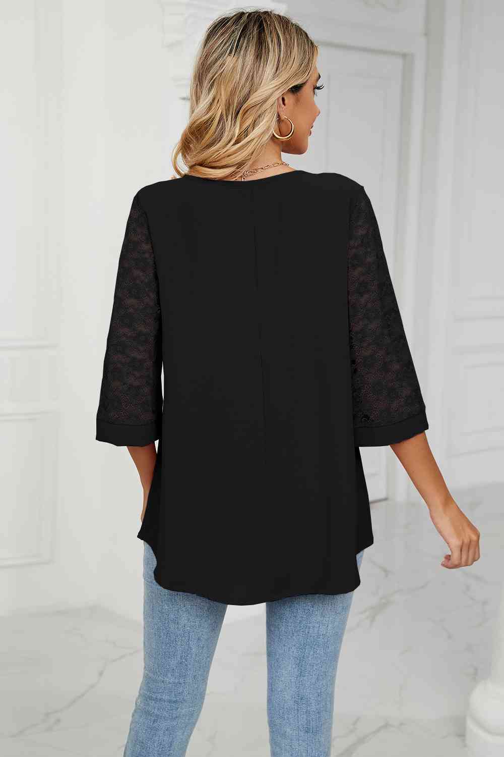 swvws V-Neck Three-Quarter Sleeve Top