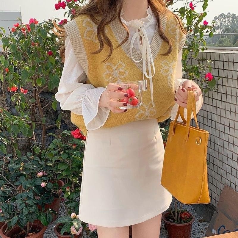 swvws Autumn Tender V-Neck Sweater Vests Women Loose Jacquard Knitwear Office Ladies All-Match Warm Sleeveless Jumpers Vintage Flowers