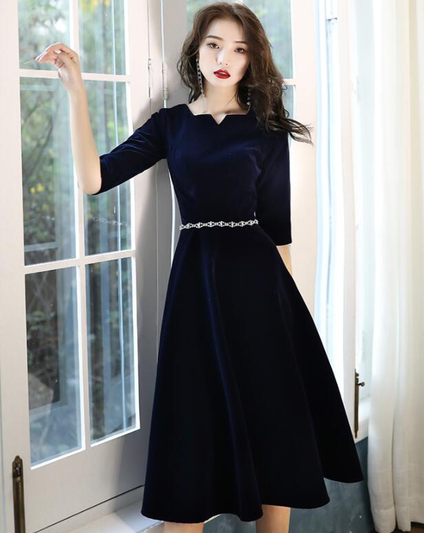 Tmallworld Navy Blue Velvet Knee Length Simple Bridesmaid Dresses, Short Blue Velvet Prom Dresses with Beadings