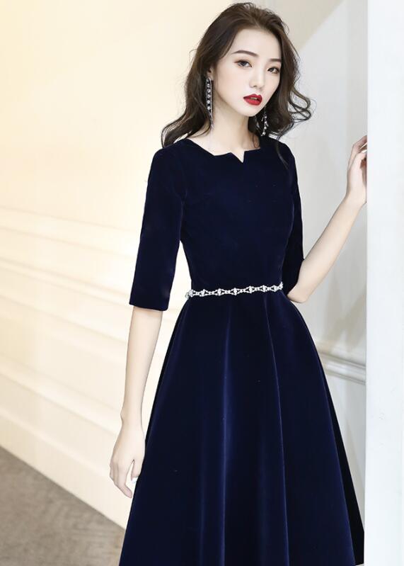 Tmallworld Navy Blue Velvet Knee Length Simple Bridesmaid Dresses, Short Blue Velvet Prom Dresses with Beadings