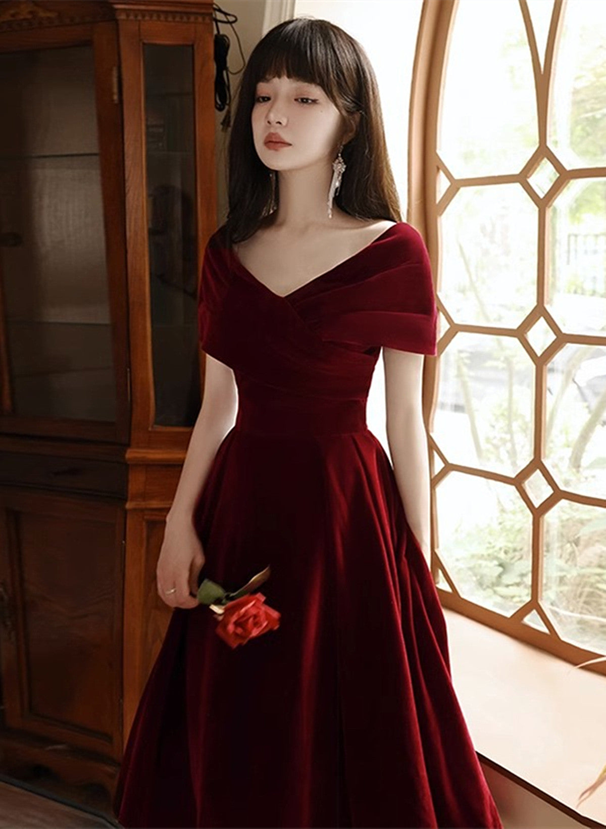 Tmallworld Wine Red Velvet Chic Tea Length, Wine Red Off Shoulder Wedding Party Dress