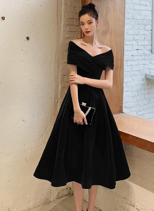 Tmallworld Black Velvet Elegant Lace-up Prom Dress, Black Off Shoulder Prom Dress