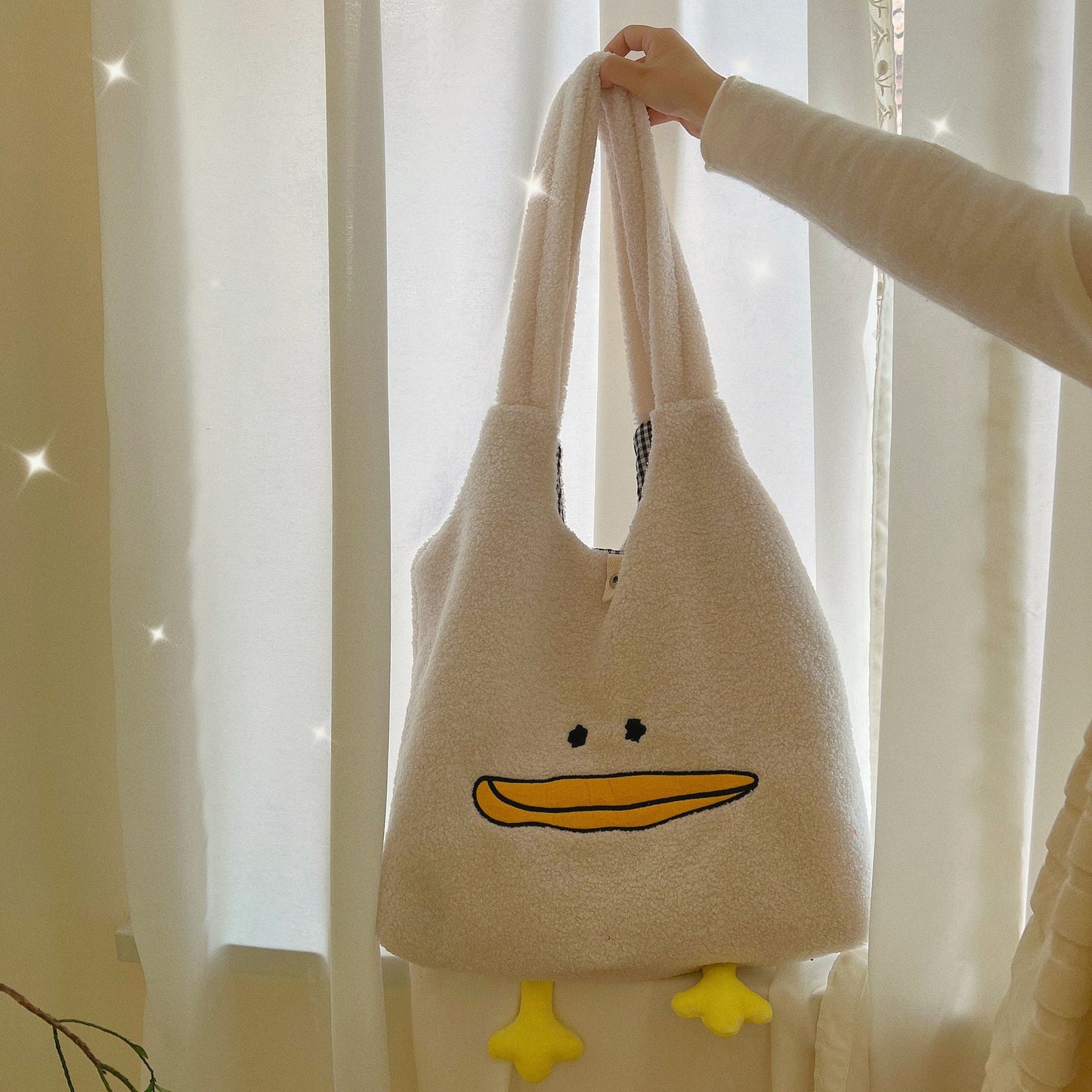 swvws Kawaii Tote Bag Women Cartoon Duck Embroidery Plush Handbags and Purses Soft Imitation Lamb Hair Shoulder Bag For Women Bolsas