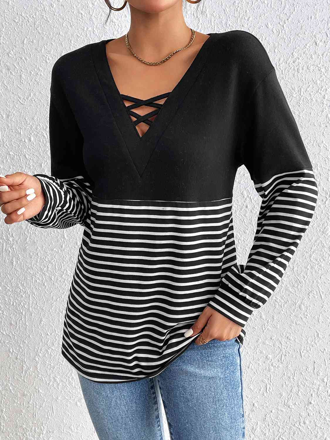 swvws Striped Crisscross V-Neck Long Sleeve T-Shirt