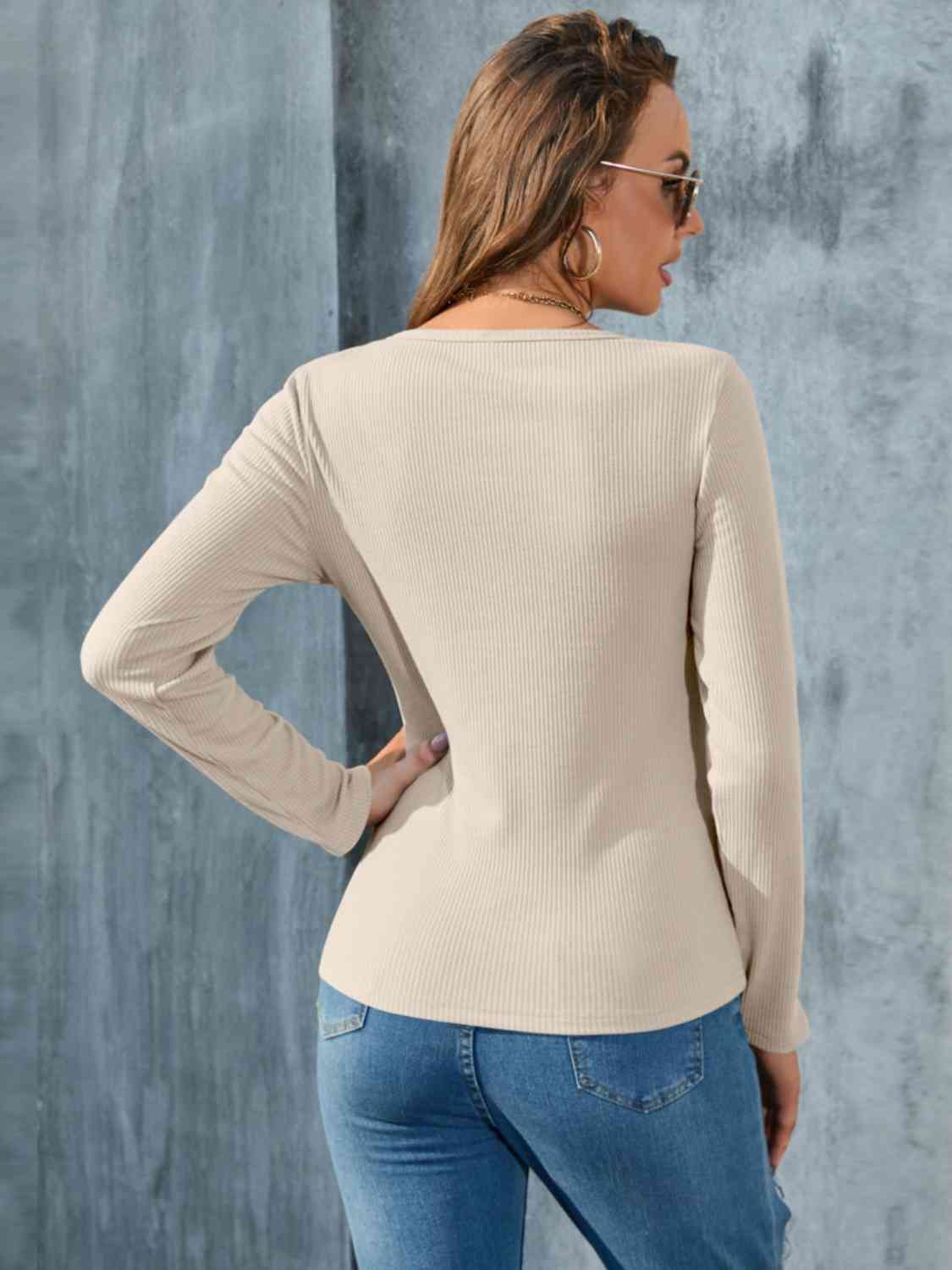 swvws Buttoned Round Neck Long Sleeve T-Shirt