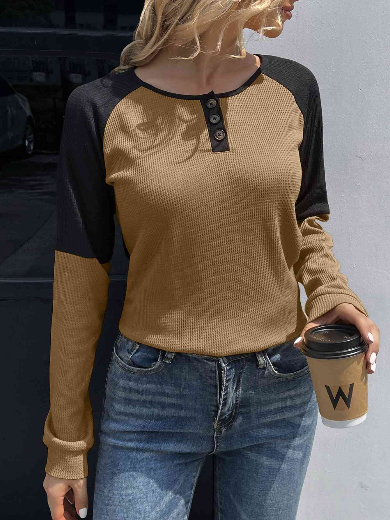 swvws Contrast Buttoned Round Neck Raglan Sleeve Top