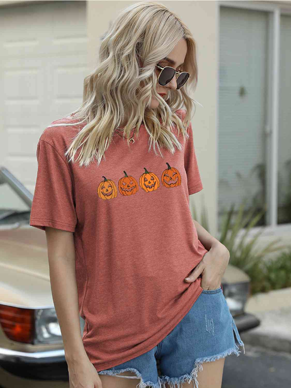 swvws Full Size Round Neck Short Sleeve Jack-O'-Lantern Graphic T-Shirt