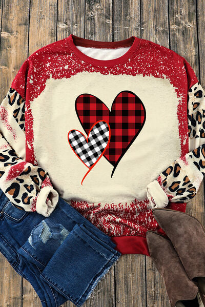 swvws Heart Leopard Round Neck Sweatshirt