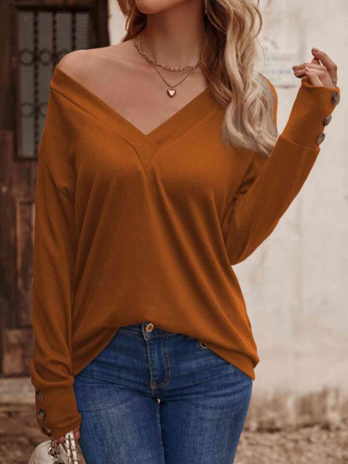 swvws V-Neck Long Sleeve Top