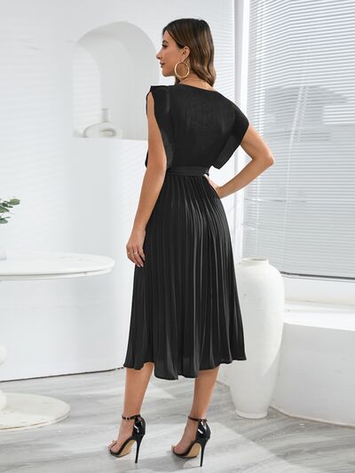 swvws Tied Round Neck Pleated Midi Dress