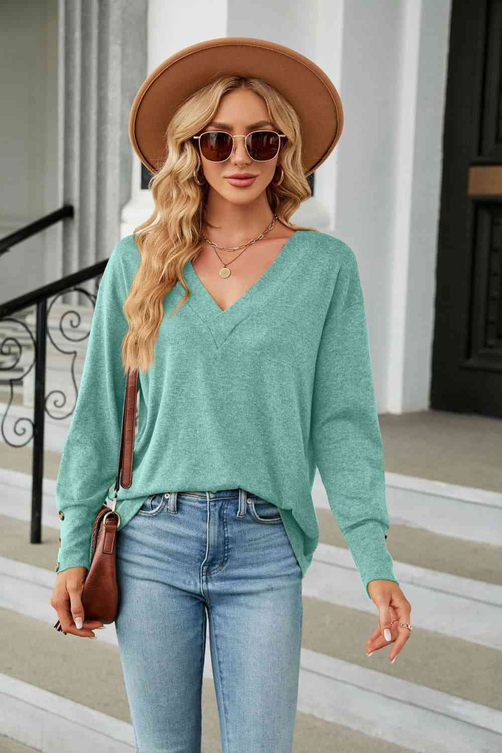 swvws V-Neck Long Sleeve T-Shirt