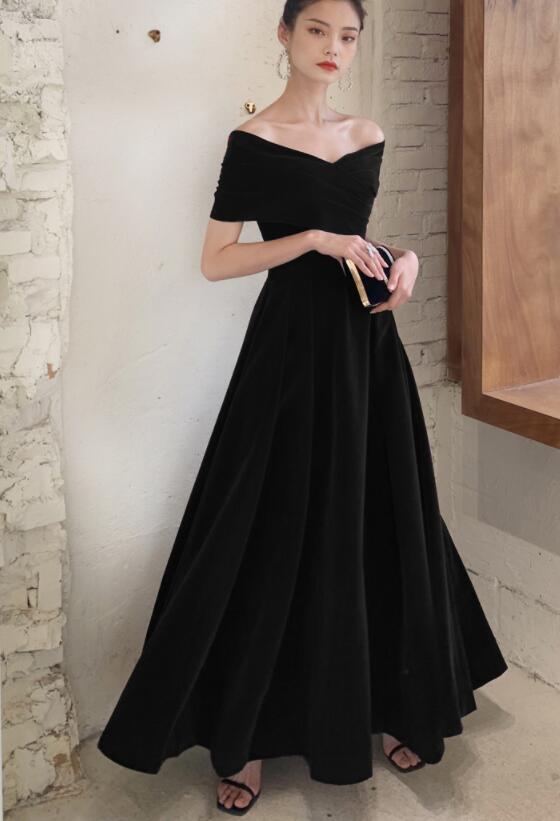 Tmallworld Black Velvet Elegant Lace-up Prom Dress, Black Off Shoulder Prom Dress