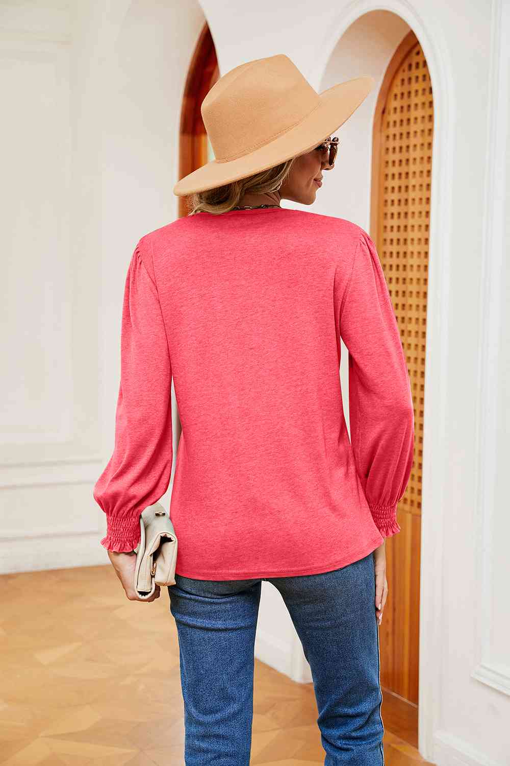 swvws Contrast V-Neck Long Sleeve Top