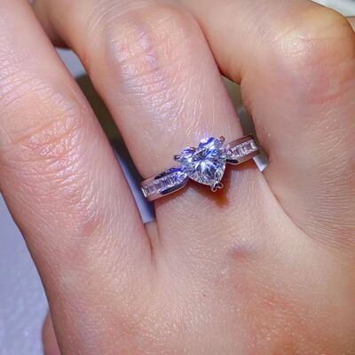 swvws 1 Carat Moissanite 925 Sterling Silver Ring