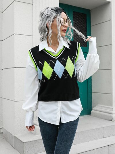 swvws Geometric V-Neck Sweater Vest