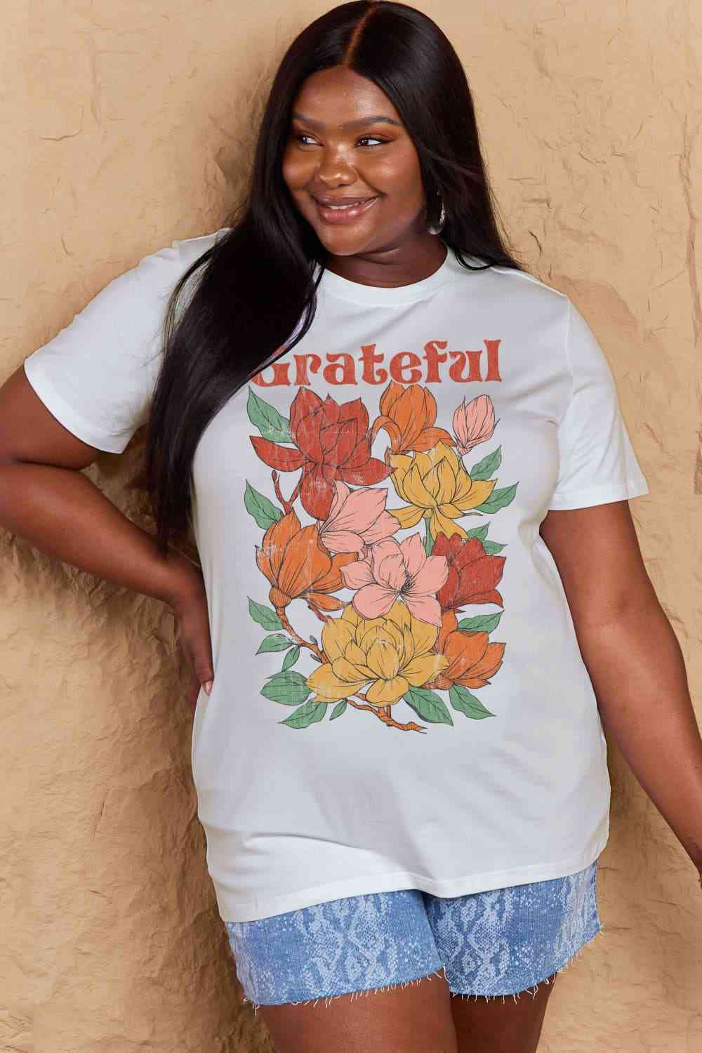 swvws Simply Love Full Size GRATEFUL Flower Graphic Cotton T-Shirt