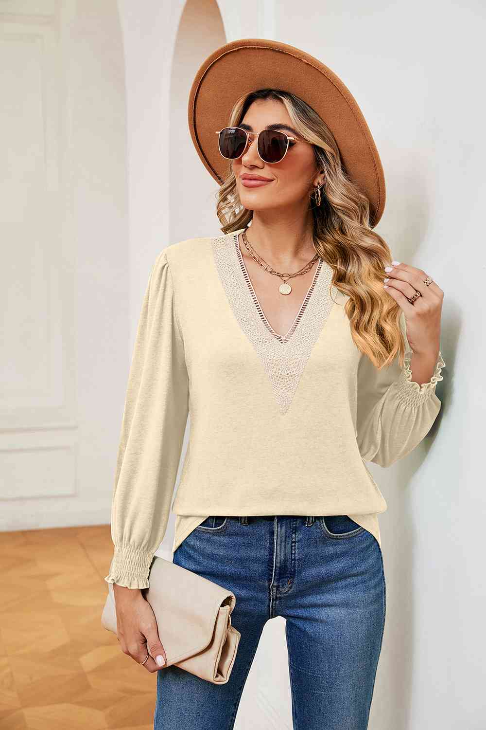 swvws Contrast V-Neck Long Sleeve Top