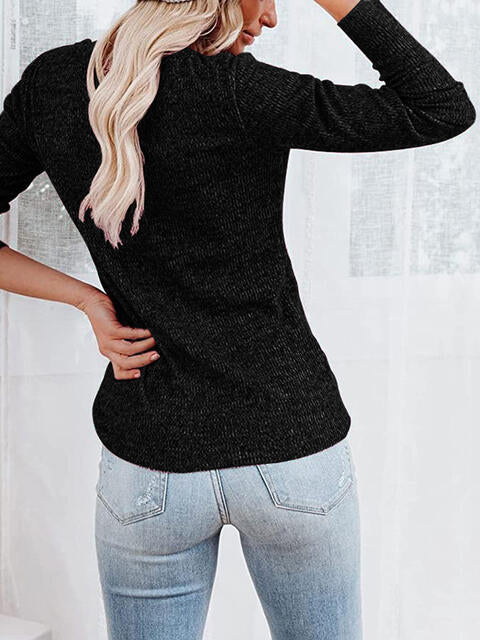 swvws Round Neck Buttoned Long Sleeve T-Shirt