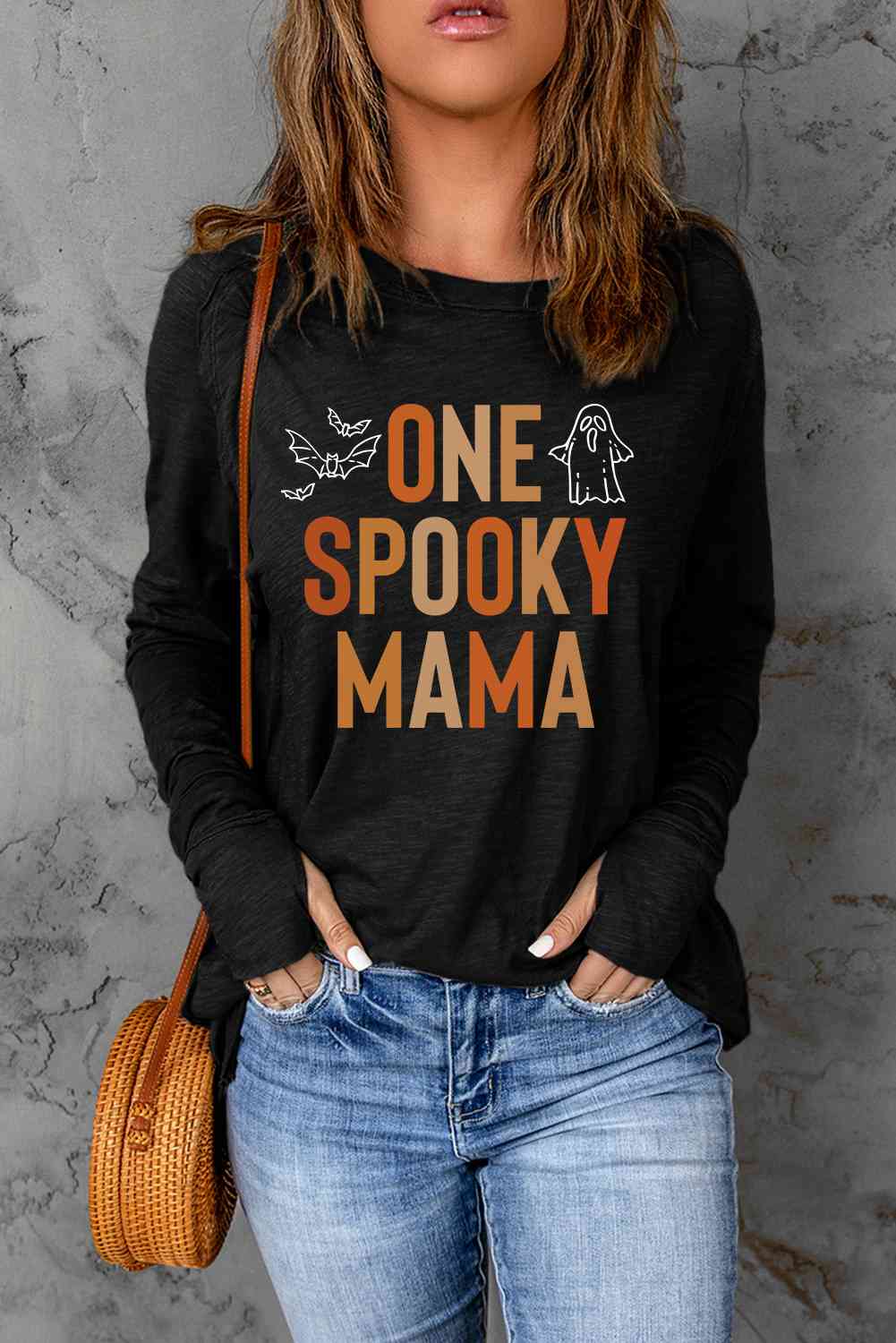 swvws Round Neck Long Sleeve ONE SPOOKY MAMA Graphic T-Shirt