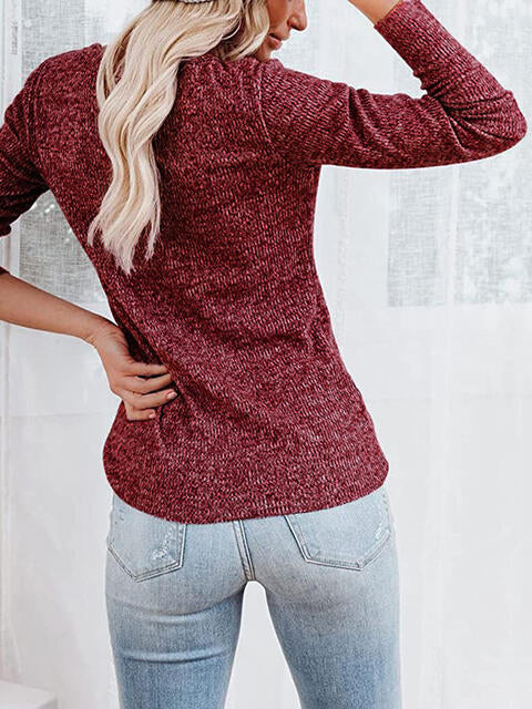 swvws Round Neck Buttoned Long Sleeve T-Shirt