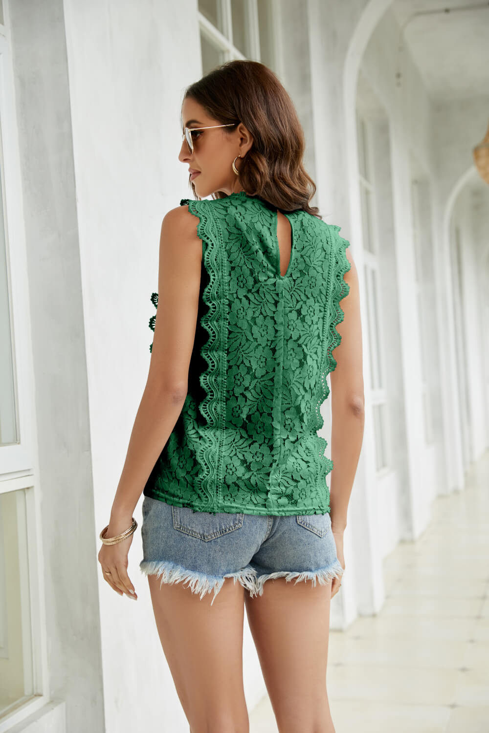 swvws Lace Scalloped Keyhole V-Neck Tank