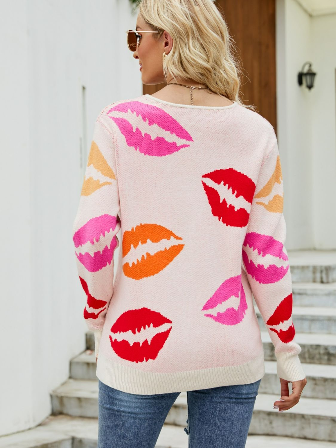 swvws Lip Print V-Neck Knit Top